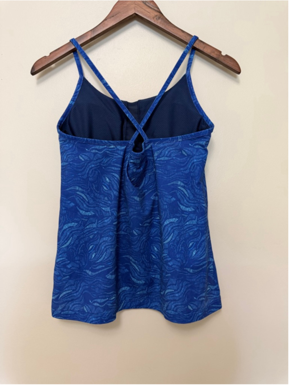 Patagonia Cross Beta Tank - Picture 4 of 5